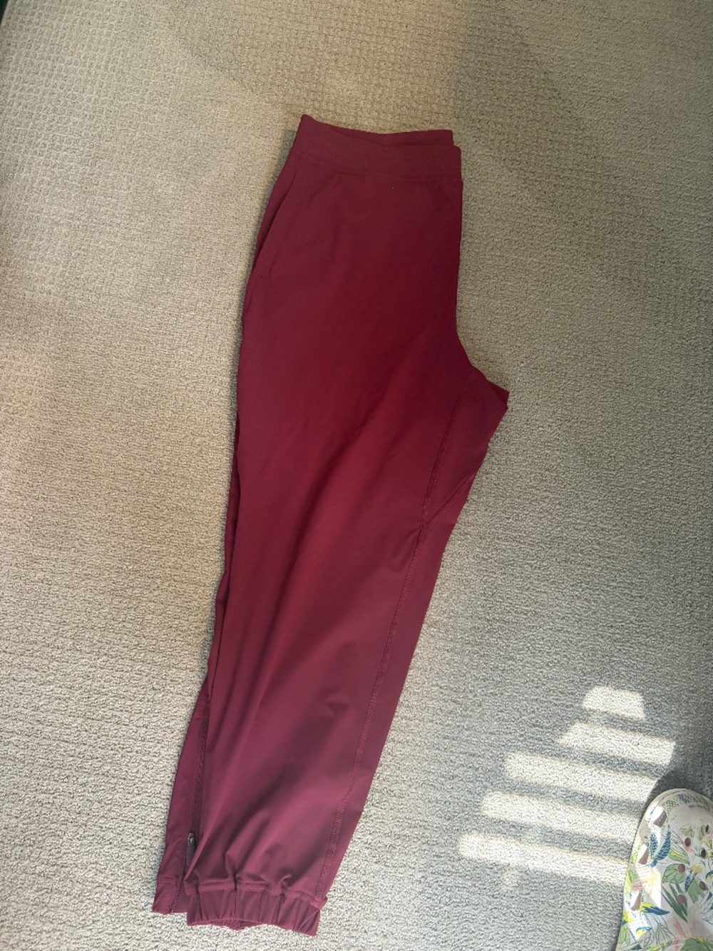 Lululemon Adapted State HR Jogger Shorter Length Size 10 Burgundy NWT